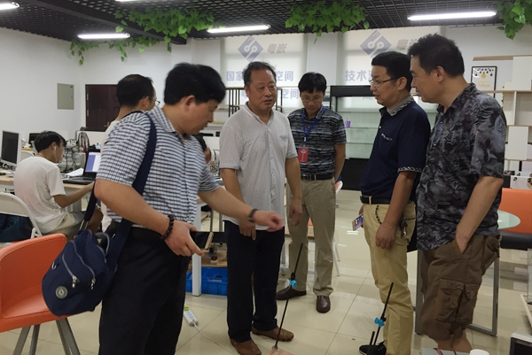 图5.湖南赛区组委会亲临beat365官网巡视1_副本.jpg