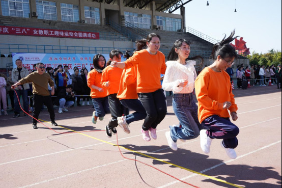 潇湘巾帼显风采 beat365唯一官网举办妇女节系列庆祝活动